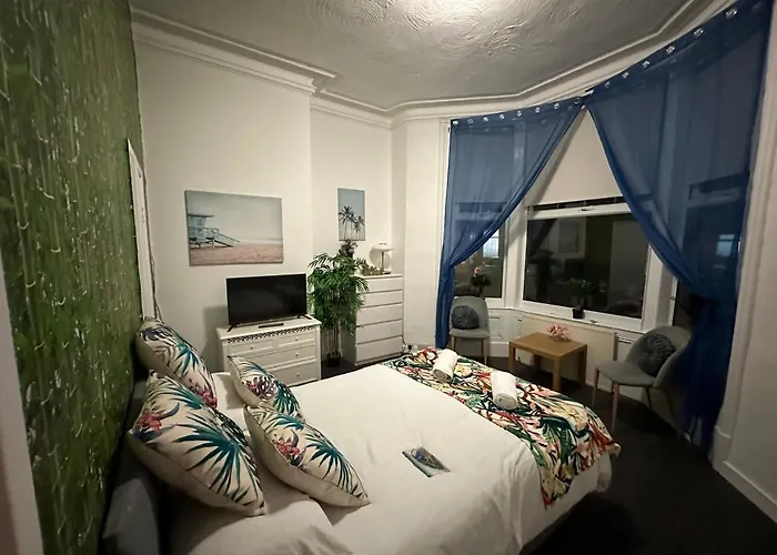 Green Paradise Apartments